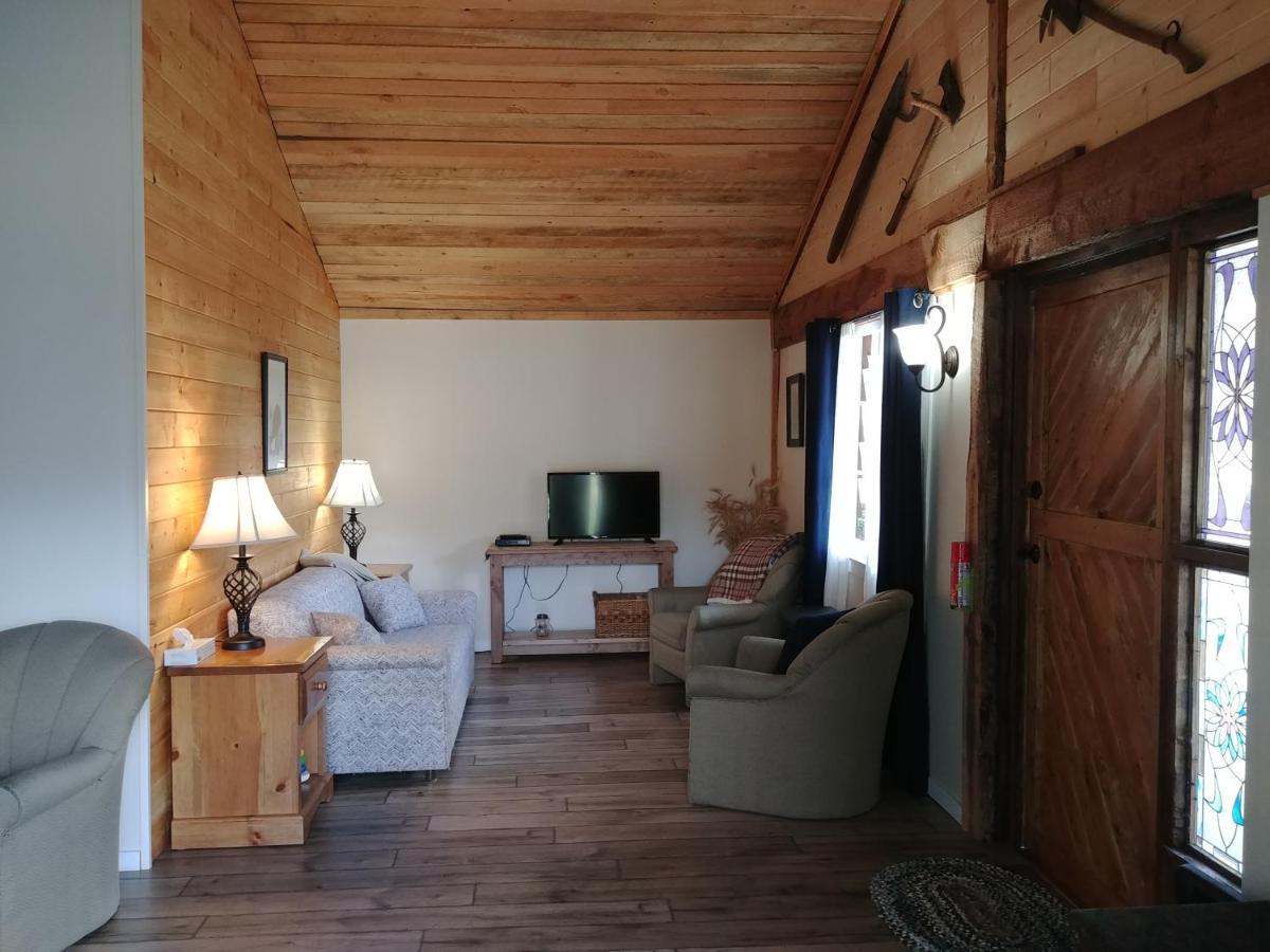 Willa Wolfwood Guest Ranch Clearwater Zewnętrze zdjęcie